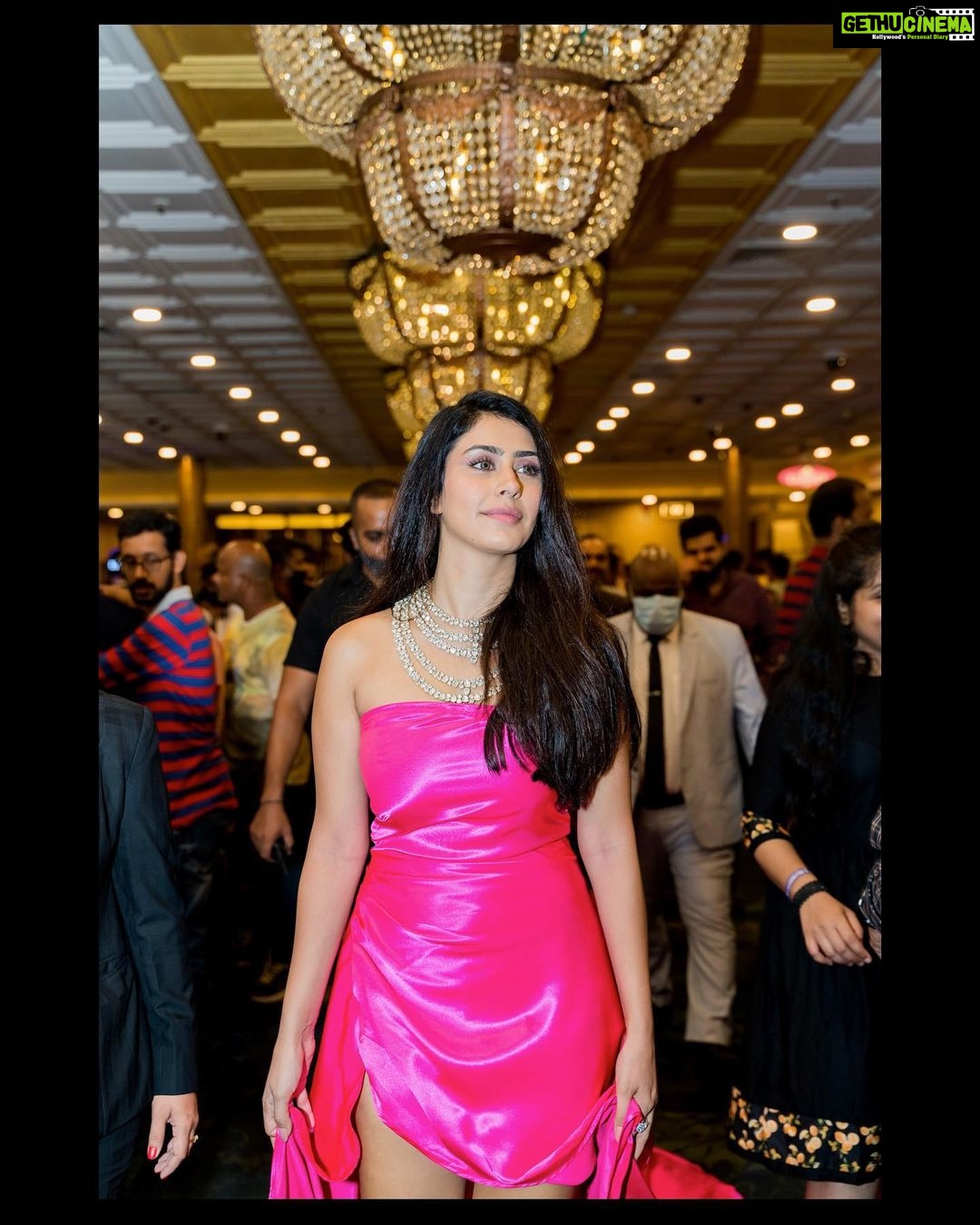 Warina Hussain Instagram - @Deltin_Life & @Asija_kush , Thank you for a dazzling evening full of games, revelry and bling! It was great to be a part of the Teen Patti - Diamond Edition , onboard Deltin Royale. Check it out! M&H π @dynamitepikachu styled by @sakshiichopra Jewellery @itee.jewellery @minerali_store Deltin Royale Casino