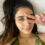Warina Hussain Instagram - rough hair is the new sexy 😌