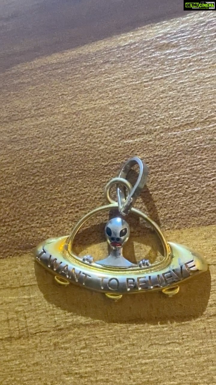Warina Hussain Instagram - specially designed with 12 metals : #iridium #mercury #gold #brozne #copper #lead #zinc #iron #silver #brass #palladium #platinum 🖤👽 love it !!!