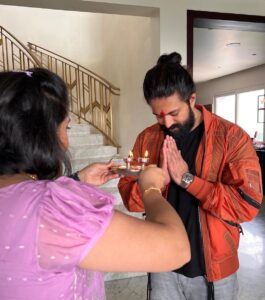 Yash Instagram - Siblings - Brought together by destiny but bonded by lifetime of love and support. Here's wishing everyone a happy Raksha Bandhan 
@nandinirahulnaripella 🤗