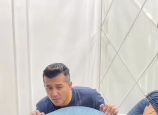 Aaron Aziz Instagram - Tabarakallah I have always been a protective dad. Dulu selalu stalk my moonlight’s @dahliaarissaaaron DM nak tengok la who she is talking to. Bukan tak percaya but I can’t easily trust anyone who tries to ‘befriend’ my daughter. But no matter what we just need to be aware. Tapi saya setuju jugak that Social media Ada banyak juga benefits. I’ve always taught them to use social media in a positive way. Kalau kita ambil social media sebagai sesuatu yg postive, maka positive la dia. Kalau kita ambil yg negative, maka semua nya negative. I think in this era, kita kena educate and percaya mereka (this part masih belajar) Now @instagram ada launch the IG family centre and Supervision tools. Just like what the photo shows, from stalking to educating and trusting then leads to “mutually consented” Supervision. Insya Allah akan tunjuk features in my next video!