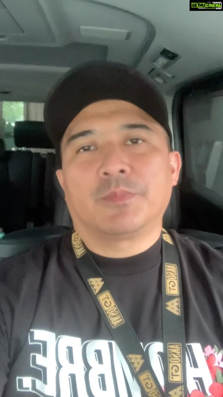 Aaron Aziz Instagram - Selamat Pengantin baru @4faaatt_ Kepada semua anak anak muda yg baru mendirikan rumah tangga Terima lah pesanan Abg yg tak seberapa ye… sayangilah pasangan anda. @wearehombremy @officialaksomalaysia