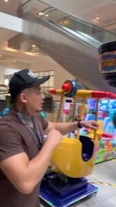 Aaron Aziz Instagram - Saja nak test southpaw jab tanpa power kuat mana…. Ni saja saja eh Jgn cakap poyo pulak… mcm mana pun #AksoGT3500 mesti kena ada. @officialaksomalaysia  #AriGila #OriginalGangster