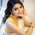 Aathmika Instagram – Happy lil thing ⛅️

@athmika_sumithran @dhannumakeupartist @arunprasath_photography @aarvee.chennai
