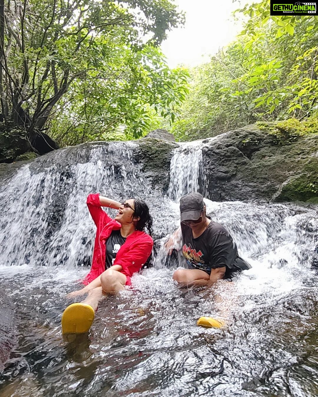 Adah Sharma Instagram - It's minus 7 degrees where I'm at now ...maybe if i share these pics (clicked in a non cold location)i might feel warm ๐๐ Han han janwar last photo mein hai... ๐ธMendak on the rocks ๐ Thank you for the pics @_photographer_sahil_shinde_ @canaryislandslonavala for the pics and making sure we reached the top without falling down ๐คฃ๐ฌ #100YearsOfAdahSharma #adahsharma #waterfall #DontMissTheSkeletonOnMyTee . . . P.S. this is my friend since we were in school. She might unfriend me if i tag her ๐ that's what friendship has come to these days *sighhhhhhhhhh*