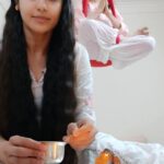 Adah Sharma Instagram - Lighting up our lives with H20 special thanks to all the elements for being present in this video,,,,, earth (mud Ganesha) water, fire, wind , space (my floating mother) #happyganeshchaturthi #stayhydrated #forAllThecommentswhosayKaunHaiWohLadkiOnAnyVideoiputofmymumWohMeriMaaHaiEnnodaAmmaiMaajhiAaee #EveryoneWhoRespondsToTheLongHashtagIWillReplyToYourComment #itRunsInTheFamilyhehe #100YearsOfAdahSharma #adahsharma