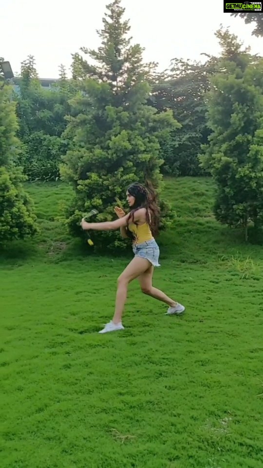 Adah Sharma Instagram - How to keep mosquitoes away ? Because this didn't work Tell me in the comments if you want to see a video of the bites😒🦟#LetsSeeWhoIsKitnaSadistic #100YearsOfAdahSharma #adahsharma #nunchaku #mosquito . . P.S. ek macchar insaan ko ..... Nunchaku expert bana deta hai 🦟😬🦍
