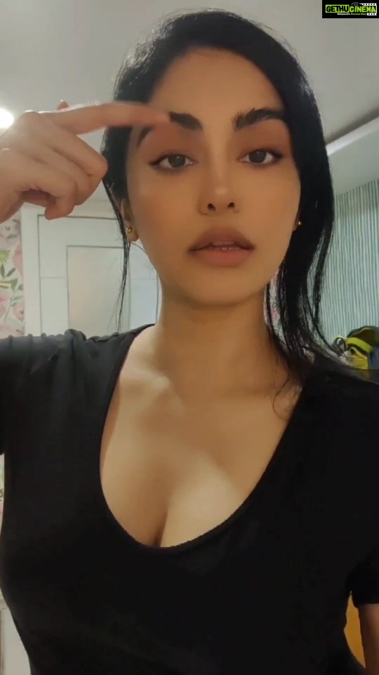 Adah Sharma Instagram - My eyebrows deserve a "raise"😮do you agree?😁🤓 #100YearsOfAdahSharma #adahsharma #eyebrows . . . P.S. this video is dedicated to all of you who shower love on my eyebrows in the comments of my posts ❤️ thank uuuuu !!