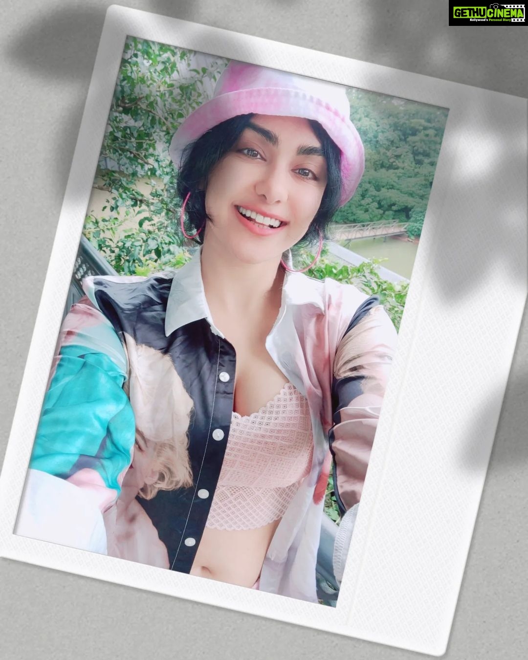 Adah Sharma Instagram - Do you have MainDUCK Energy ?SWIPE Because मेंडक एनर्जी > main character energy 😎🤭😅 #AdahKiSalaa #100YearsOfAdahSharma #adahsharma #frogsofinstagram #frogs