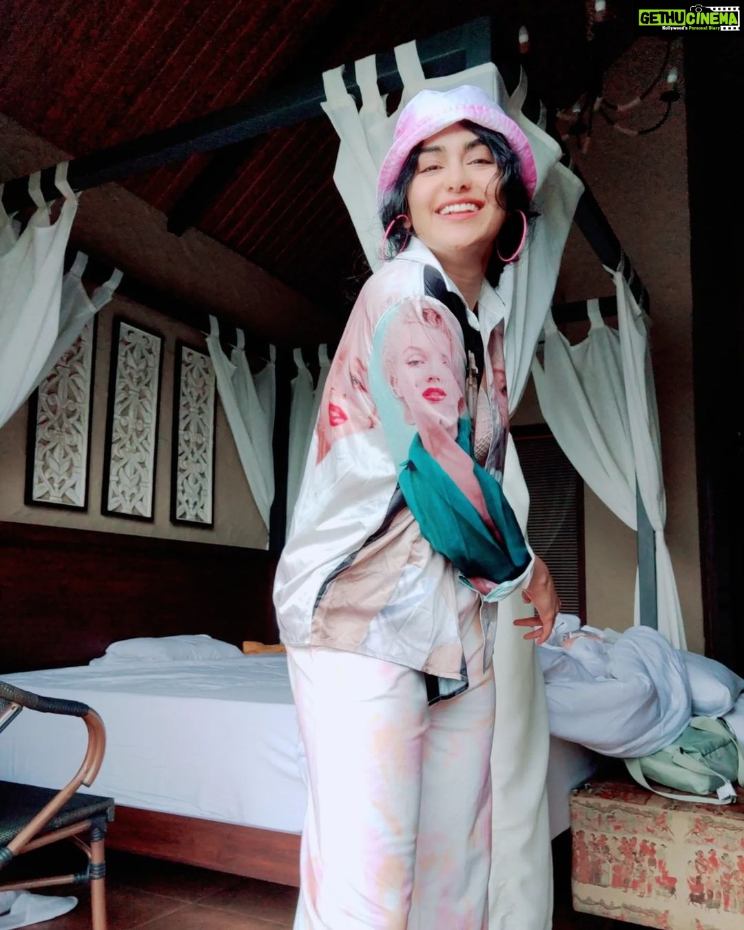 Adah Sharma Instagram - Do you have MainDUCK Energy ?SWIPE Because मेंडक एनर्जी > main character energy 😎🤭😅 #AdahKiSalaa #100YearsOfAdahSharma #adahsharma #frogsofinstagram #frogs