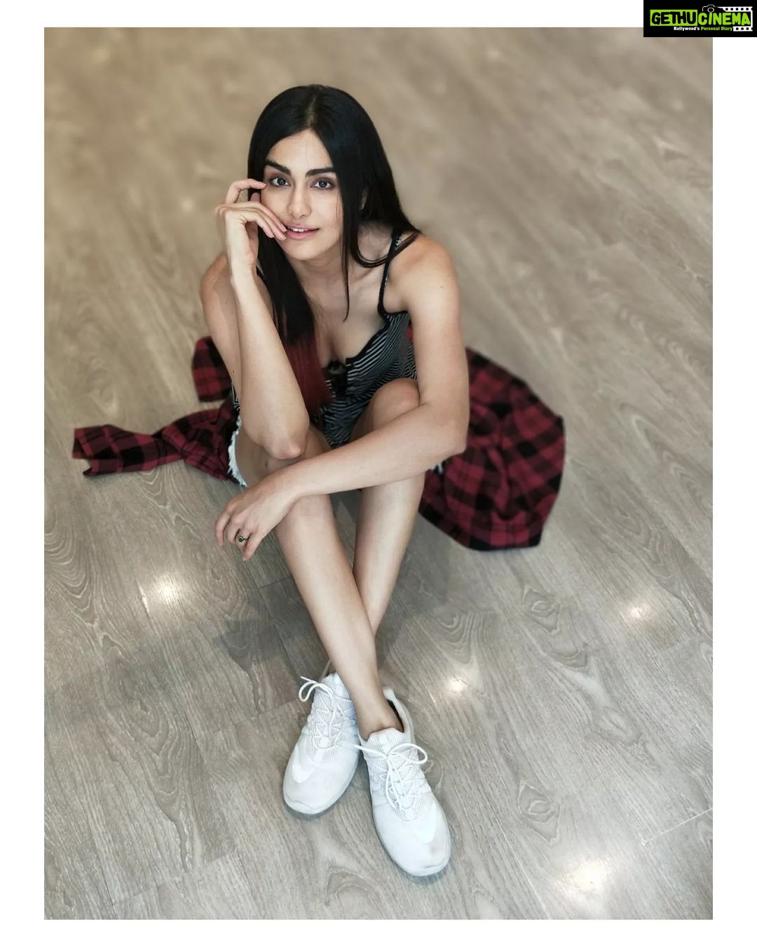 Adah Sharma Instagram - Sitting on a chair is the new SMOKING Spread the word and post your derrière on the floor 😳🤓😁 . . . #100YearsOfAdahSharma #adahsharma