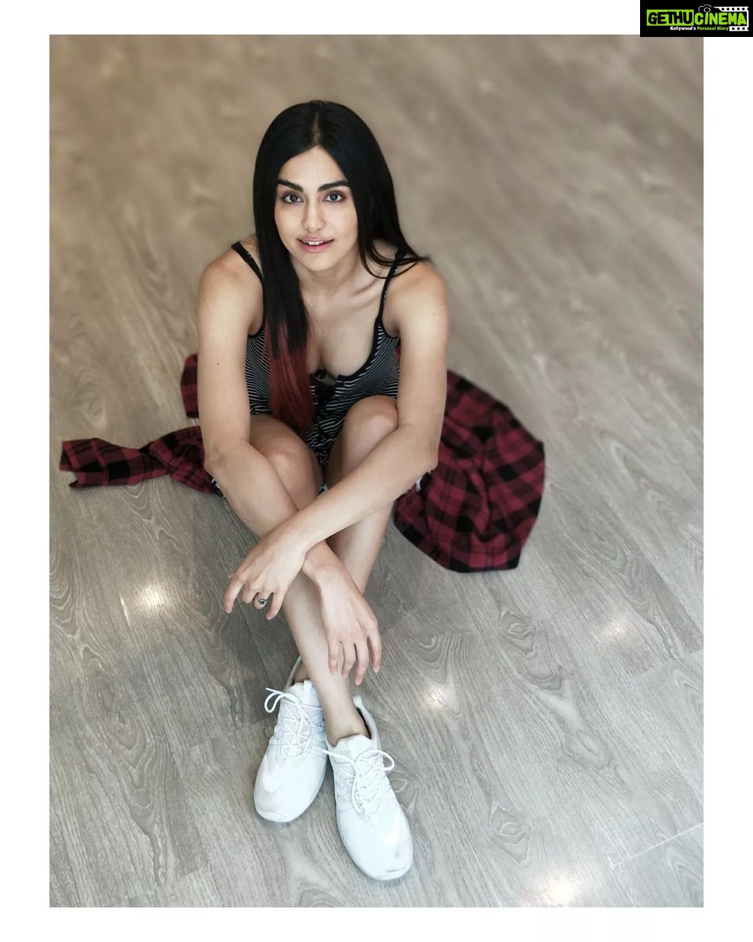 Adah Sharma Instagram - Sitting on a chair is the new SMOKING Spread the word and post your derrière on the floor 😳🤓😁 . . . #100YearsOfAdahSharma #adahsharma