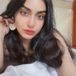 Adah Sharma Instagram - FISHing for compliments 🤡🐠🐡🐟♥️🤓the more you SWIPE the more beauty you will see 😬🙈 #100YearsOfAdahSharma #adahsharma Yeh post un sab ke liye hai jinko chinta thi mere chehere ke daagon ki (Jo makeup tha) lekin koi caption padhta hi nahi hai 😐