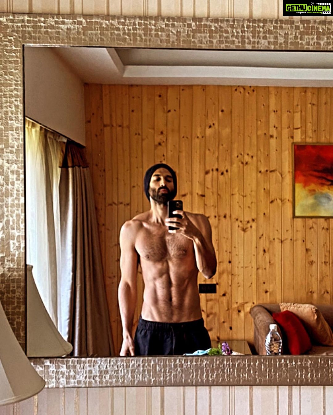 Aditya Roy Kapur - 493.2K Likes - Nothing like a good dump.