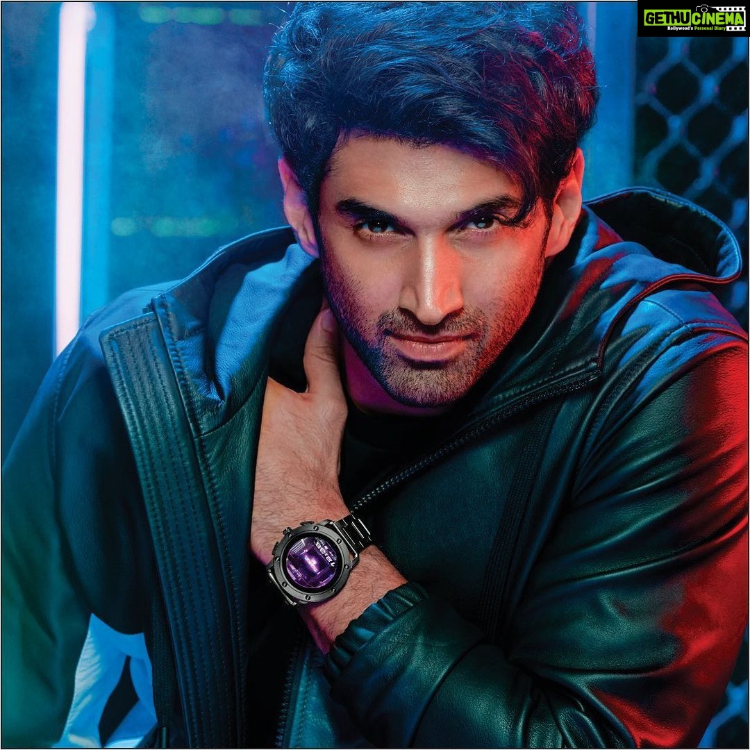 Aditya Roy Kapur - 363.2K Likes - 'bout time. #DieselWatch @diesel #DieselON #Axial #Smartwatch #LoveTech #DigitalLov