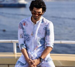 Aditya Roy Kapur Instagram - Full enjoy with @exhibitmagazine