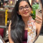 Ahana Kumar Instagram – 10 AM – starts roaming around wearing contact lenses and feeling all chic.
8 PM – my eyes and contact lenses can’t stand each other anymore , and thus returns the Specs 🤓
