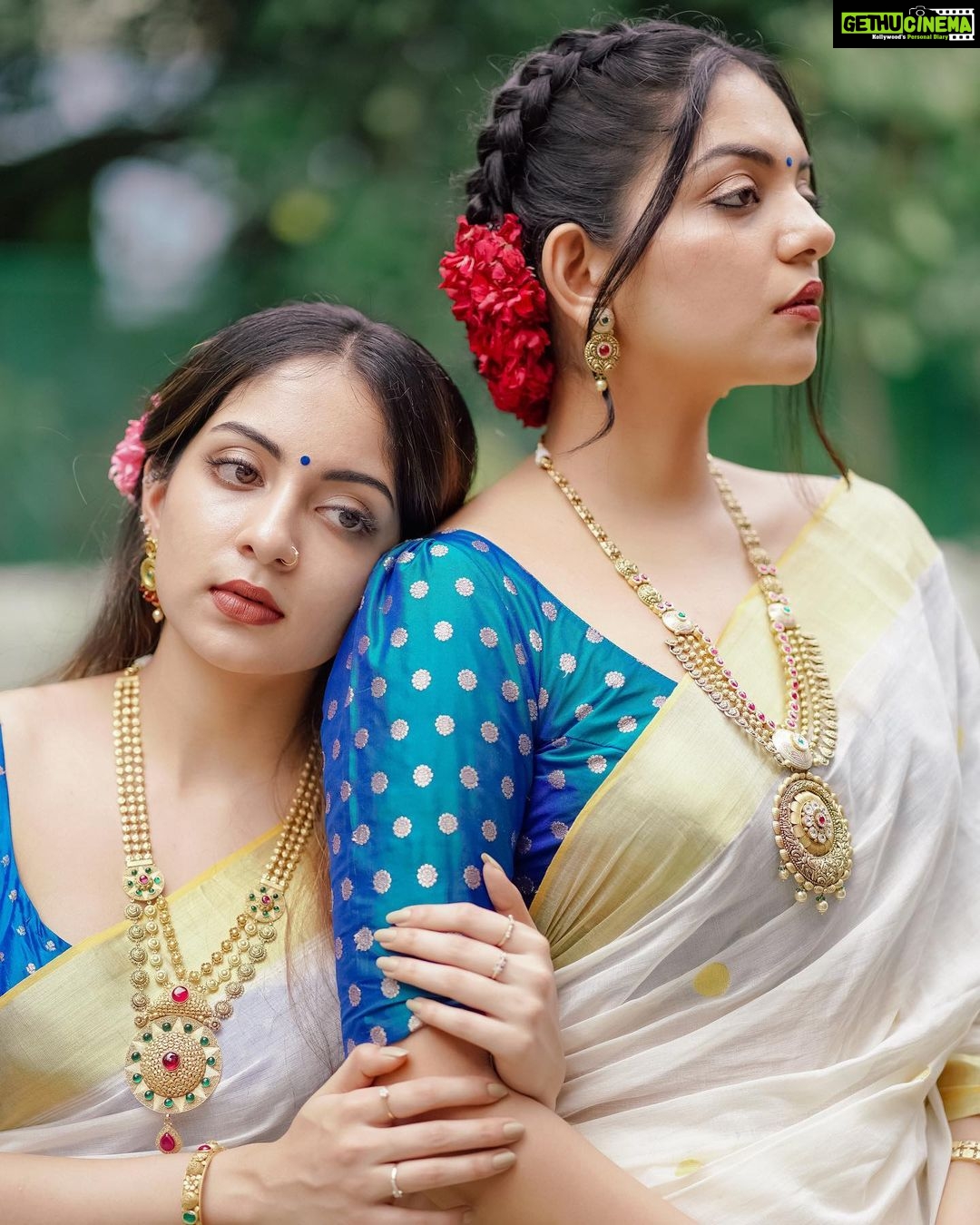 Ahana Kumar - 290.7K Likes - sisters 🦋
ഓണാശംസകൾ ✨
Shot by @sk_abhijith
Jewellery @regaljewellers_in
Hair @brahma_hairandmakeup
🌼✨