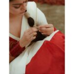 Ahana Kumar Instagram - ओ रे पिया ! 🦢🌶 Shot by : @manekha_ Styling & Creatives : @stylingbyafsheenshajahan Hair & Make-Up : @femy_antony__ Wearing : @pranaahbypoornimaindrajith Production Design : @innovative_decor_propsrentals Photography Assistant : @zubeeshh Hair & Makeup Assistant : @sharath_8686 It’s beginning to look a lot like Onam ✨🌶