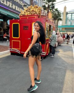 Ahana Kumar Instagram - Certain days get etched in your core memory. This was one of those days for me. ♥️☺️🎡 Universal Studios Singapore