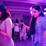 Ahana Kumar Instagram - Chiricheee , oru photo edukatte 😋 Polaroids , Musical Chair , Diya giving Dare ideas for the ones getting out in Passing the Parcel and more such cute things ft a lot of pink , blue and sparkle 💕 Thanks for completely understanding our brief and doing the perfect decor and thereby creating the nicest ambience @decorlabevents and @party.genie 🎈 All the YUM you see on the dessert table by @mias.cupcakery 🧁 Favouritest images by @sk_abhijith ✨