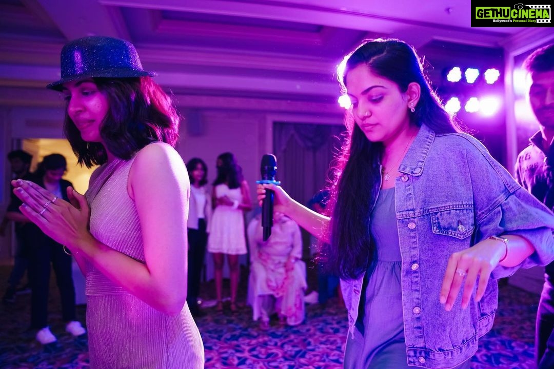 Ahana Kumar Instagram - Chiricheee , oru photo edukatte 😋 Polaroids , Musical Chair , Diya giving Dare ideas for the ones getting out in Passing the Parcel and more such cute things ft a lot of pink , blue and sparkle 💕 Thanks for completely understanding our brief and doing the perfect decor and thereby creating the nicest ambience @decorlabevents and @party.genie 🎈 All the YUM you see on the dessert table by @mias.cupcakery 🧁 Favouritest images by @sk_abhijith ✨