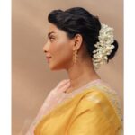 Aishwarya Lekshmi Instagram – பூங்குழலி Ft மல்லிப்பூ 

Outfit : @kavithaguttaofficial 
Jewellery :  @shoppaksha 
Styled by : @niru05_raghupathy 

Makeup and Hair : @kalwon_beauty | @ganesh_hair_architect 

Photos by : @vasanthphotography

PS : Have you booked your tickets for #PS1 yet ?????????