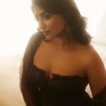 Aishwarya Lekshmi Instagram – Channelling the inner 🐈‍⬛

Outfit: @taruntahiliani 
Photographed by : @mourya 
Jewellery : @romanarsinghaniofficial @ateliermon Styled by my fav gurllll : @niru05_raghupathy

Ps : my fav is the last one!