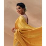 Aishwarya Lekshmi Instagram - பூங்குழலி Ft மல்லிப்பூ Outfit : @kavithaguttaofficial Jewellery : @shoppaksha Styled by : @niru05_raghupathy Makeup and Hair : @kalwon_beauty | @ganesh_hair_architect Photos by : @vasanthphotography PS : Have you booked your tickets for #PS1 yet ?????????