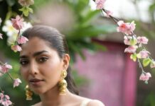 Aishwarya Lekshmi Instagram - 🌸 @gulabobyabusandeep @niru05_raghupathy @tribebyamrapali @kalwon_beauty @ganesh_hair_architect @anitakamaraj