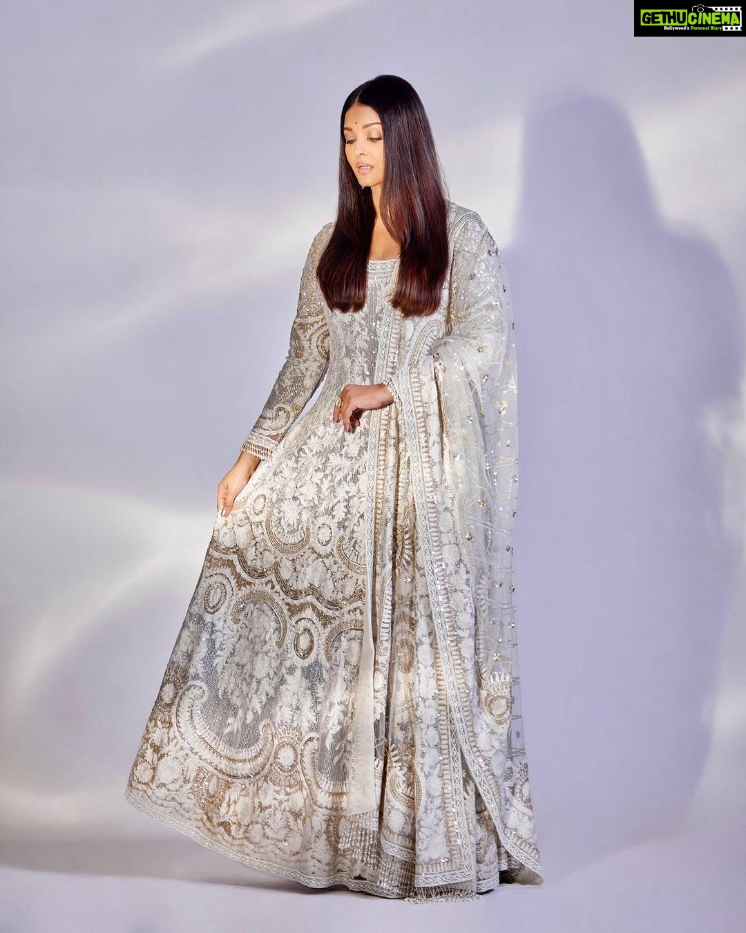 Aishwarya Rai - 762.2K Likes - Most Liked Instagram Photos