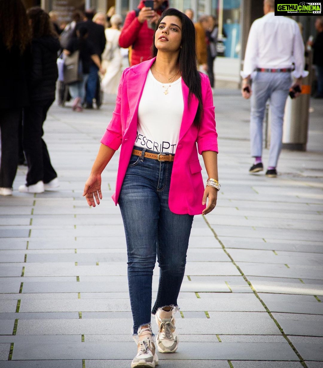Aishwarya Rajesh - 208.1K Likes - Most Liked Instagram Photos