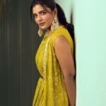 Aishwarya Rajesh Instagram – Wearing this vibrant and elegant outfit for #Ponniyinselvan Audio launch ❤️ 
Photography @prachuprashanth 
wearing @rahulandanushka 
Makeup @ananthmakeup