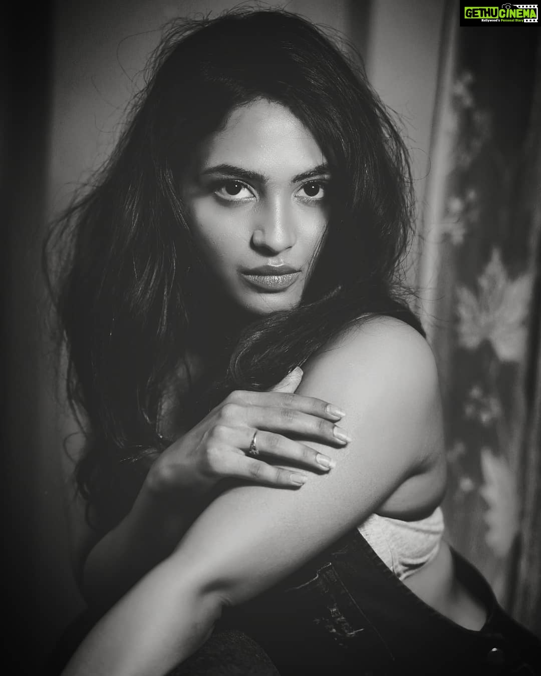 Alekhya Harika Instagram - Black and white is interpretive 📸 @dronika26