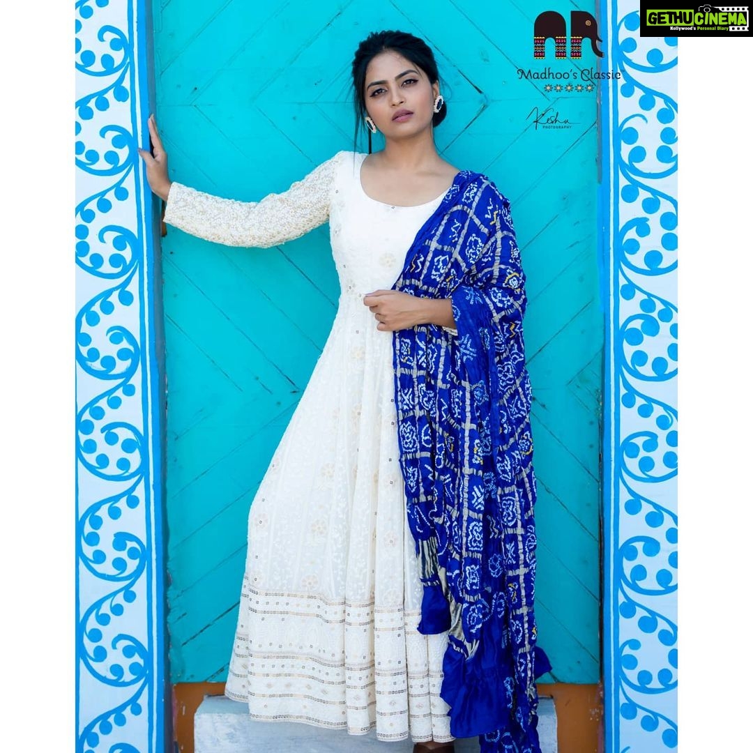 Alekhya Harika Instagram - Styled by : @madhoosclassic8 📸 :@they_call_me_keshu Mua @bolgani_makeupstudio Jewellery : @shivi_collections