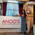 Alekhya Harika Instagram - Hey guys, so just wanted to share my experience with @anoosbeautymadhapur We always get tanned so easily and coming to me I always wanted to have even skin and health one, that's when anoos suggested me Dst (deep skin therapy) a skin rejuvenation program which involves penetration of rich vitamin gels into your skin to make your skin healthy from within I loved the entire process simple and organic and the saloon was super hygienic and super safe, must try 😊