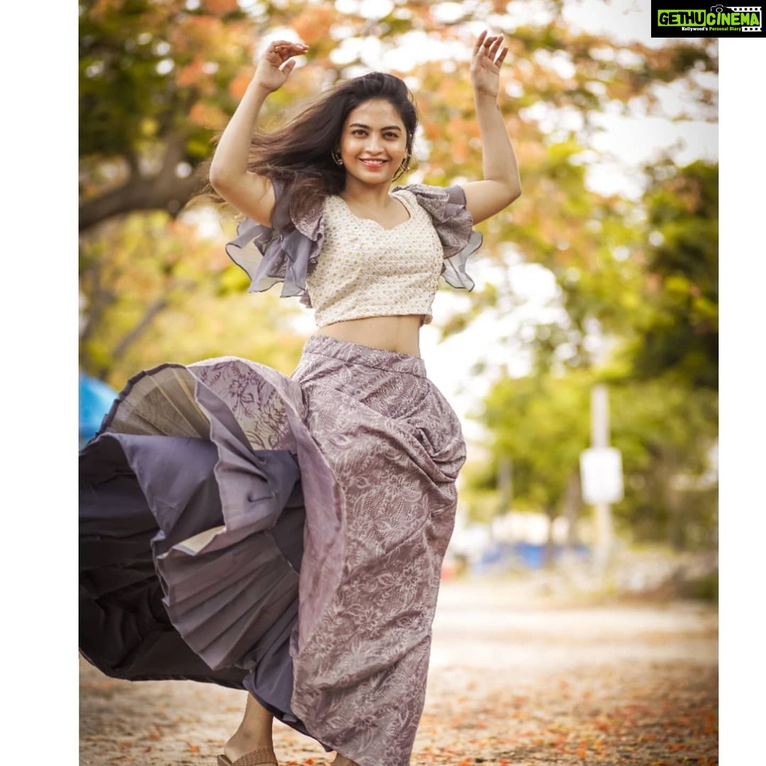 Alekhya Harika Instagram - No Frills, No Fun Whether it's an outfit or even life Styled by: @aadesignsstudio 📸 @atchuth_varma