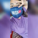Alekhya Harika Instagram - Masteru Mask Yesukondi adi mana manchi kosame ,mana kosam kakapoina mana chuttu unavala kosamina Stay Safe, inka ekkuva Uchita salahalu ivvakunda ,andaram Musukoni manchi quality mask esukundam @deddimaag thanks alot for these standard masks 😊 Okay now which statement is your favorite ?