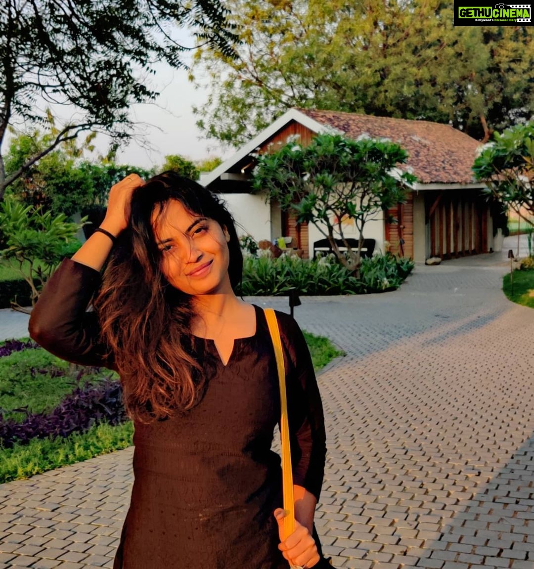 Alekhya Harika Instagram - A different vibe, A different meh 🖤