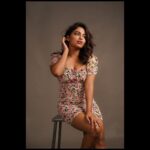 Alekhya Harika Instagram - #sonyalpha #sonyphotography #fashionmodel #fashion #fashionphotography #fashionphotographer #fashionpost #fashionable #dethadiharika #photoshoot #indoor #editorialmakeup #edititorialphotography #retouching #retouchingacademy . . . . . . . . . . . . . . . . . . . Pc: @dronika26 Mua: @nandini_makeoverartistry Inframe: @alekhyaharika_ studio: @arkaimages Arka Images - School of Photography