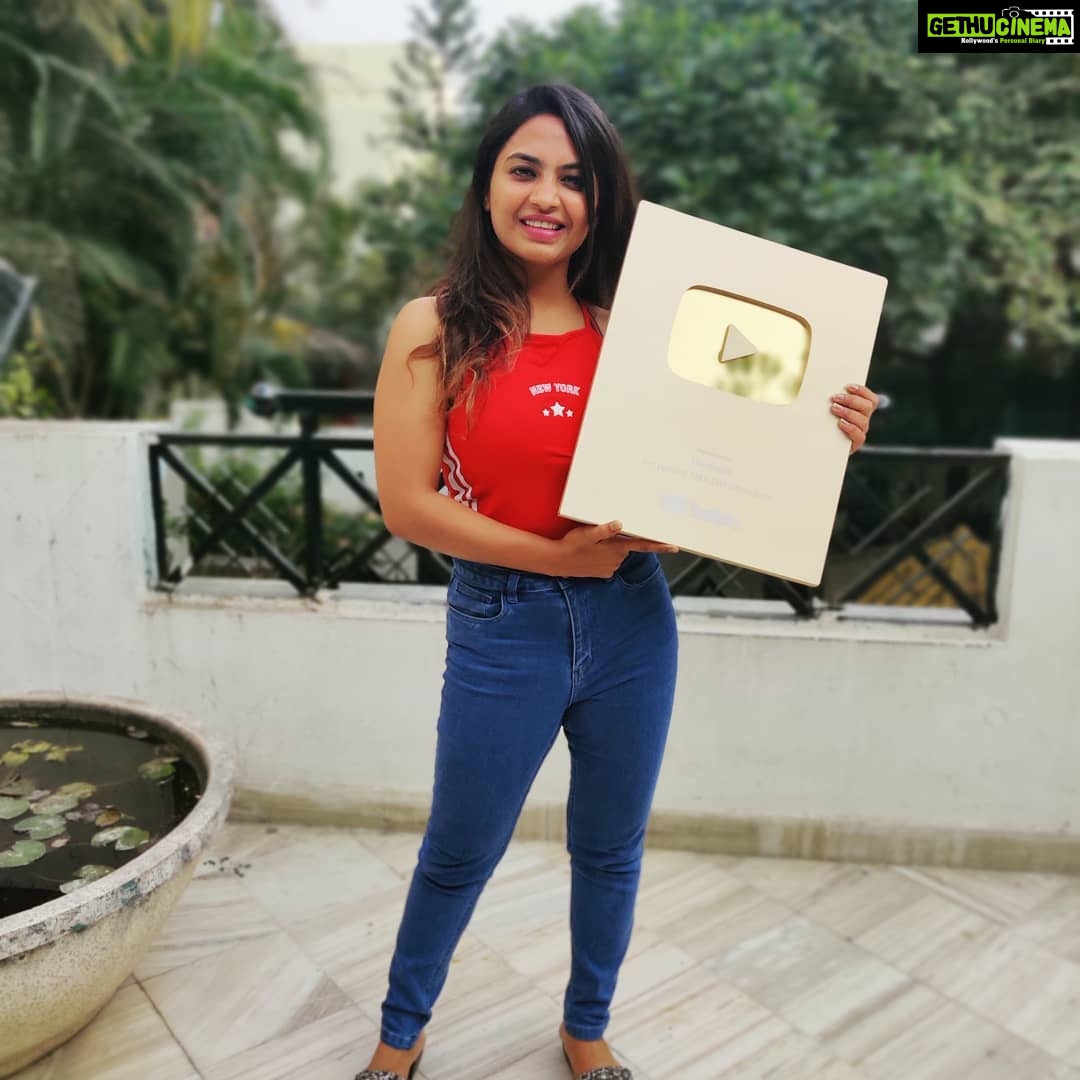 Alekhya Harika Instagram - Wuhuuu Golden button finally ♥️