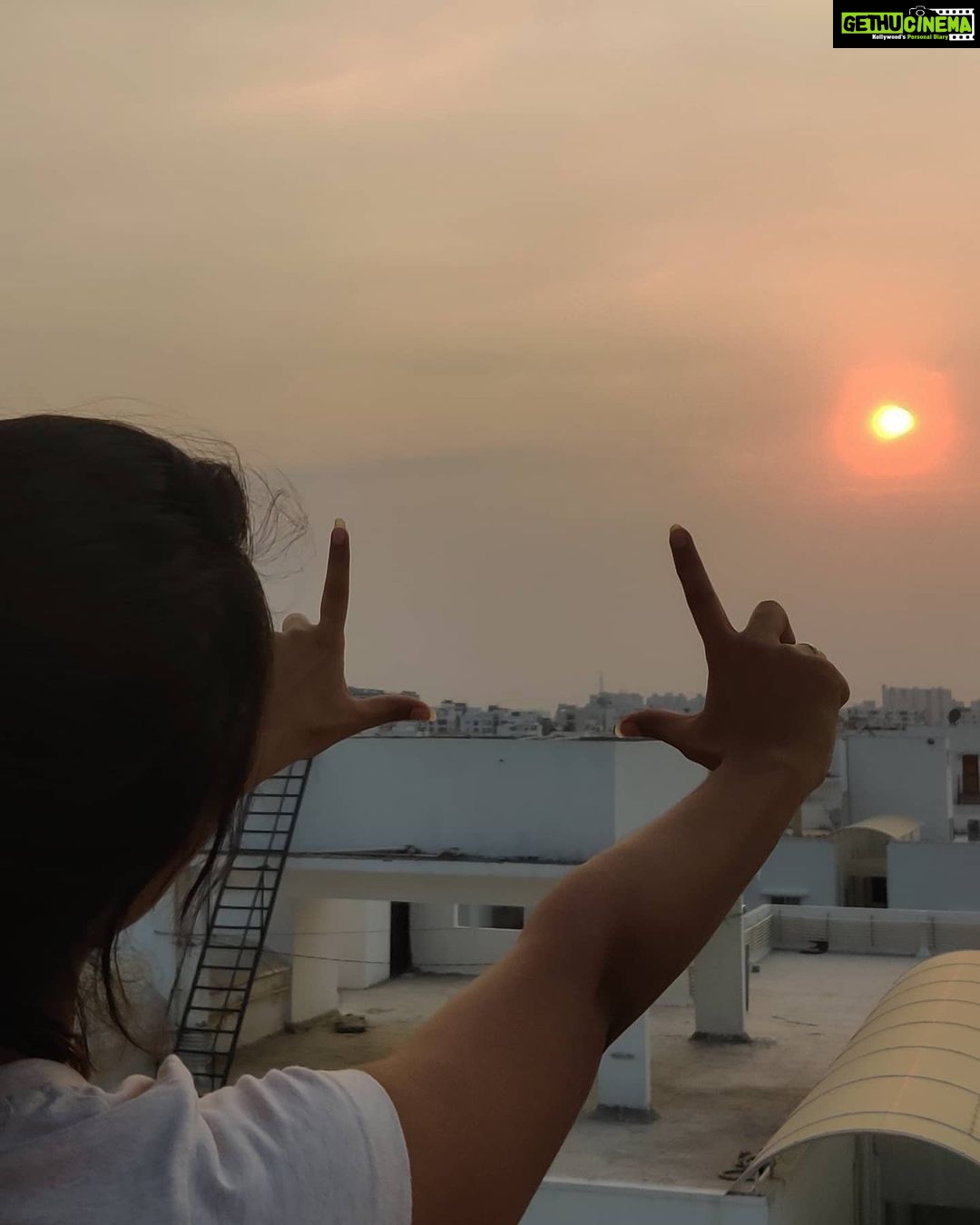 Alekhya Harika Instagram - No filter added, clicked by mama 🤩 1st pic is my fav 😊 what about you ?