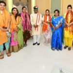 Alekhya Harika Instagram - Extremely privileged 🤩 It was just a "wow" moment meeting our governor of telangana t'Amilisai Soundararajan' and 'Bandaru Dattatreya' Special thanks to Vijaya akka for making this happen🙂 "Happy womens day"