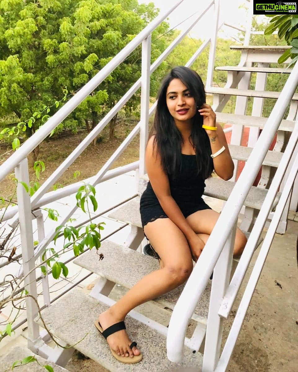 Alekhya Harika Instagram - This one is like my WhatsApp DP and many of them suggested meh to post this on social media... So did I...black love 🖤