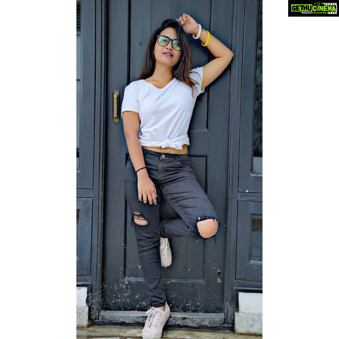 Alekhya Harika Instagram - ✌ 📸 @gold_chintu