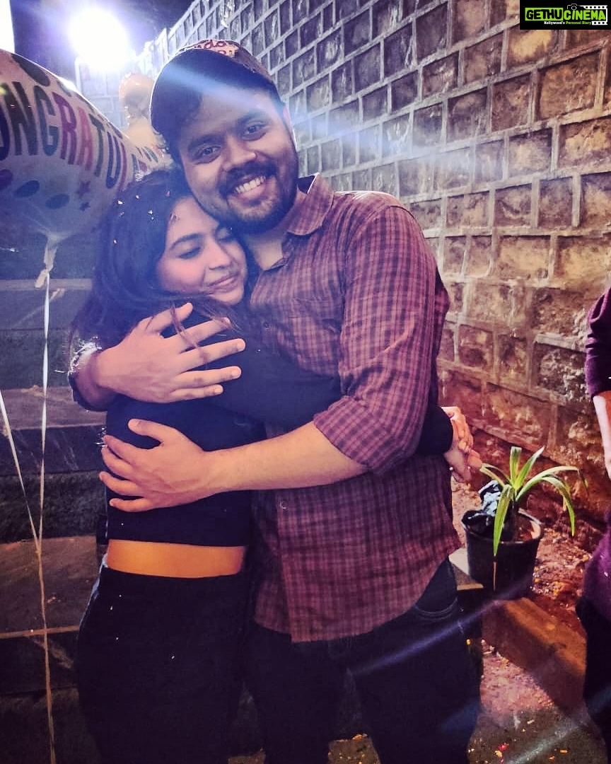 Alekhya Harika Instagram - Major support system in my life ,people behind "DHETHADI "to get that 1 million number 💗💗 (And challa mandi miss aiyaru picture lo) Tamada Media