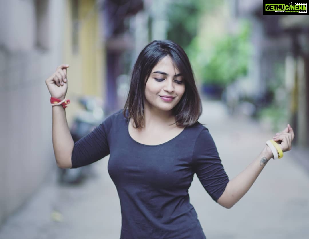 Alekhya Harika Instagram - At times just dance to feel good🙂 📸 @aditya_sasikiriti