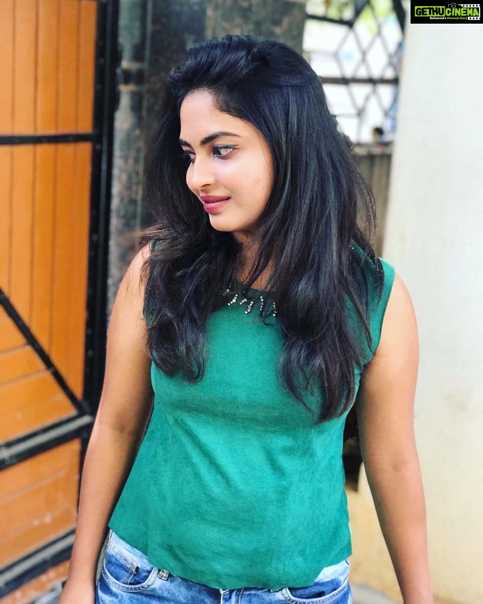 Alekhya Harika Instagram - #Candid #tamada #shoot #newvideo #tomorrowrelease #staytunned #diwalispecial 📸 @niharith 😜 Tamada Media