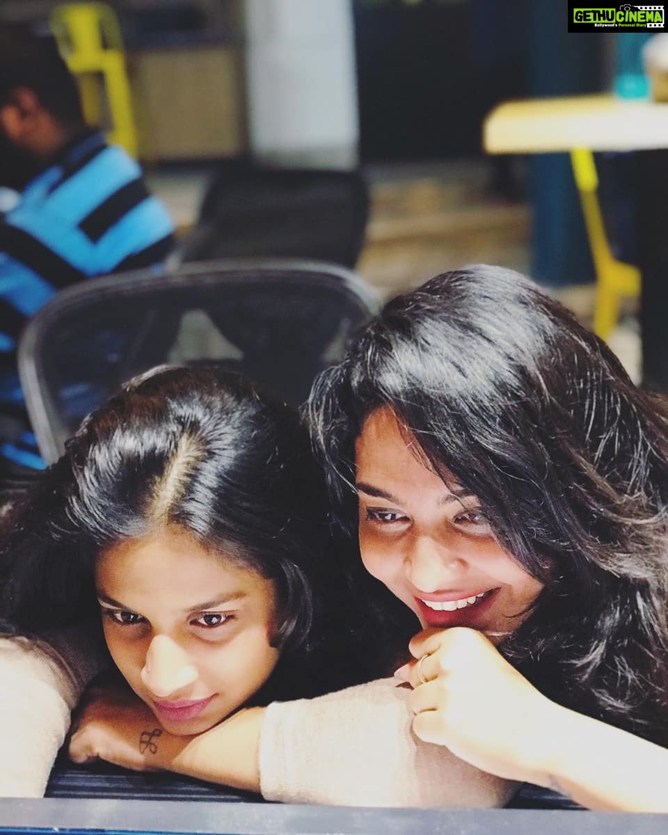 Alekhya Harika Instagram - 🤩💘 @mahathalli 📸@nikhiluuuuuu 😊