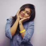 Alekhya Harika Instagram - Okay...bore kotinapudu ela edaina post chesi people nii irritate cheyadam naa chini anandam...😋😆 So guys who're bored over there drop meh in the comment section ...... Mei chinni anadam ?entoo 😁( your chotta happniess)😝